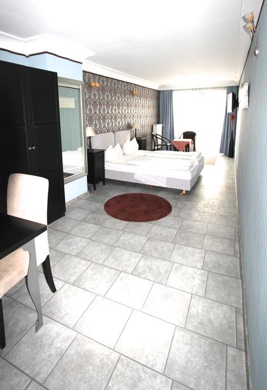Apartmenthaus Alt Graz Düsseldorf Oda fotoğraf