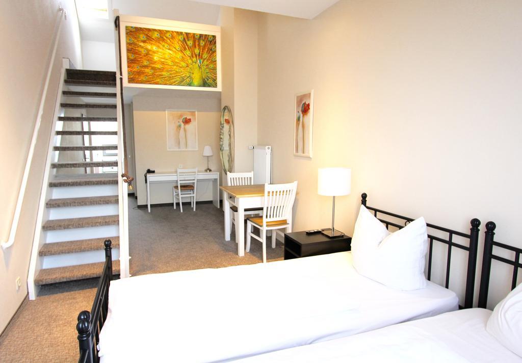 Apartmenthaus Alt Graz Düsseldorf Oda fotoğraf