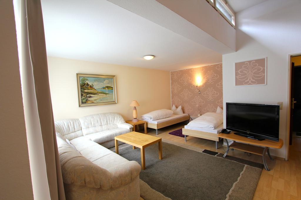 Apartmenthaus Alt Graz Düsseldorf Oda fotoğraf